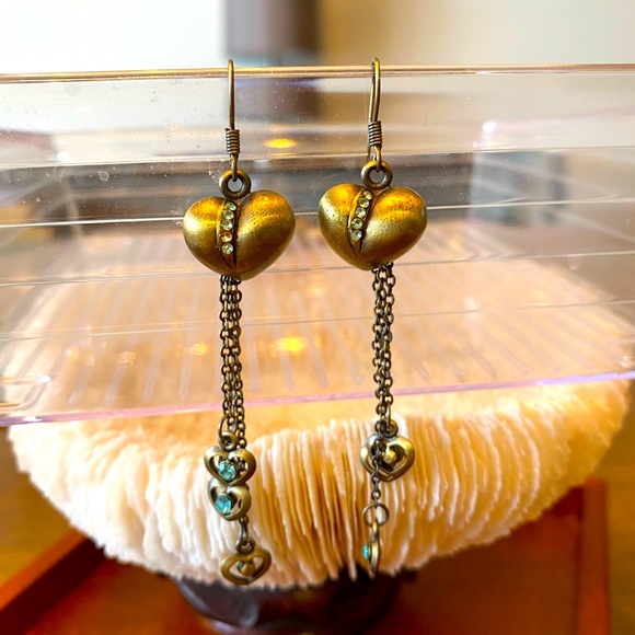 Metal color heart crystal earrings (3 for $30) - Picture 1 of 2